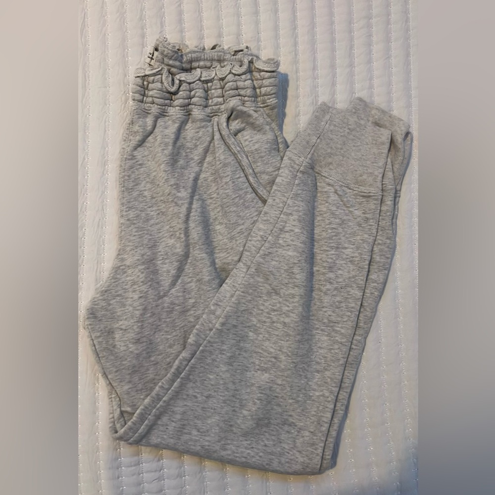 Abercrombie and Fotch grey sweatpants size M